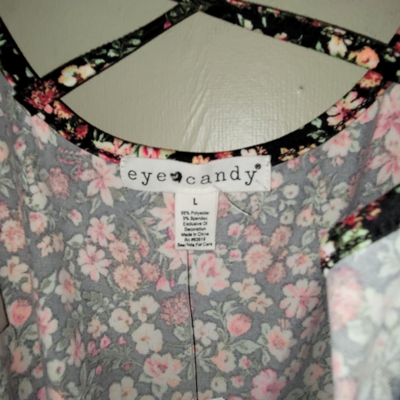 NWT ROMPER! - Picture 2 of 5